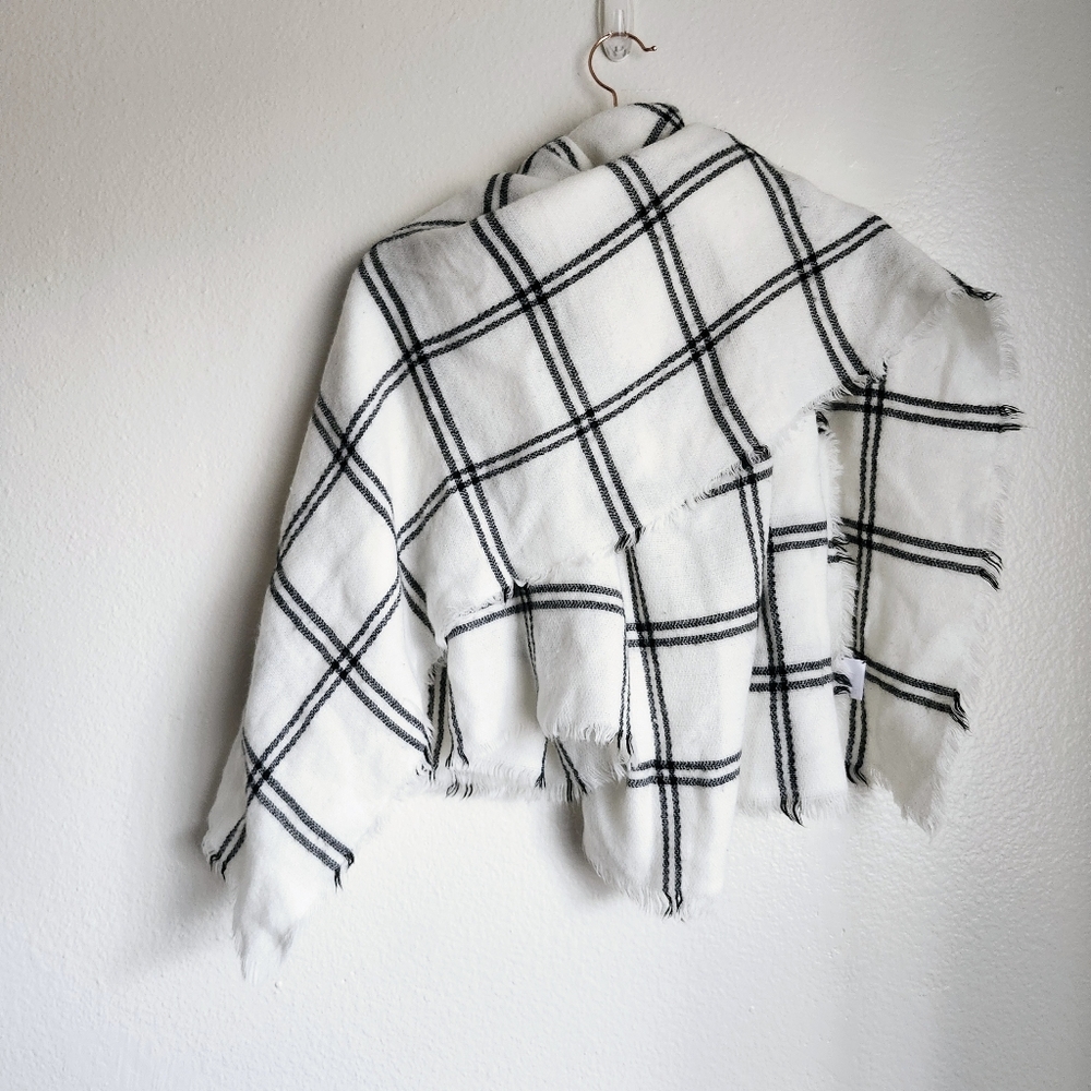 Oversized White & Black Plaid Knit Scarf Blanket Wrap Cozy Fall Layering